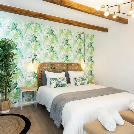 Home2book Vintage American Deluxe La Laguna Apartment *